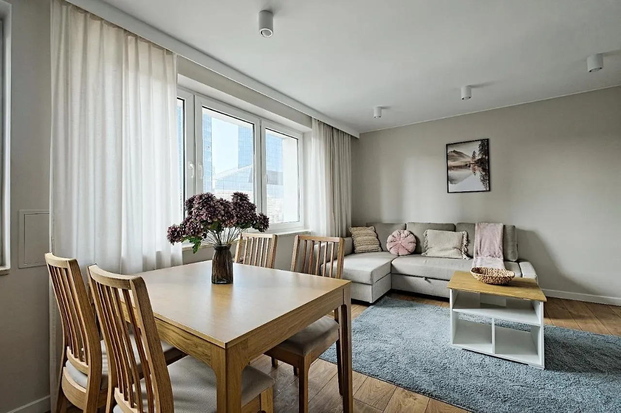 Metropolitan Heaven Apartment Emilii Plater 55 وارسو