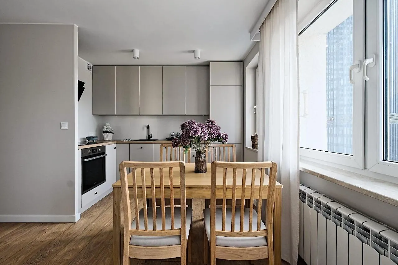 Metropolitan Heaven Apartment Emilii Plater 55 وارسو